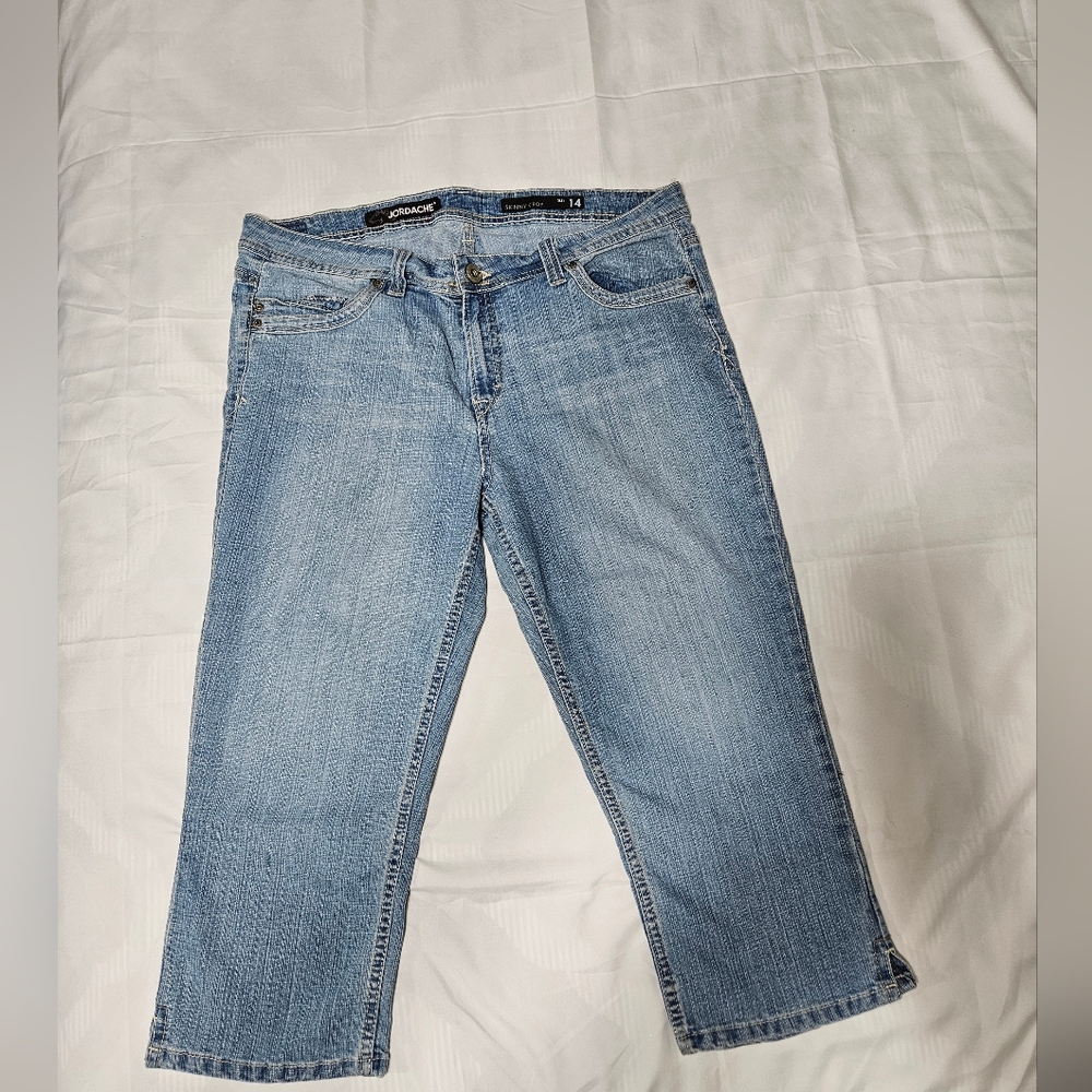 Jordache Women's Blue Capri Jeans